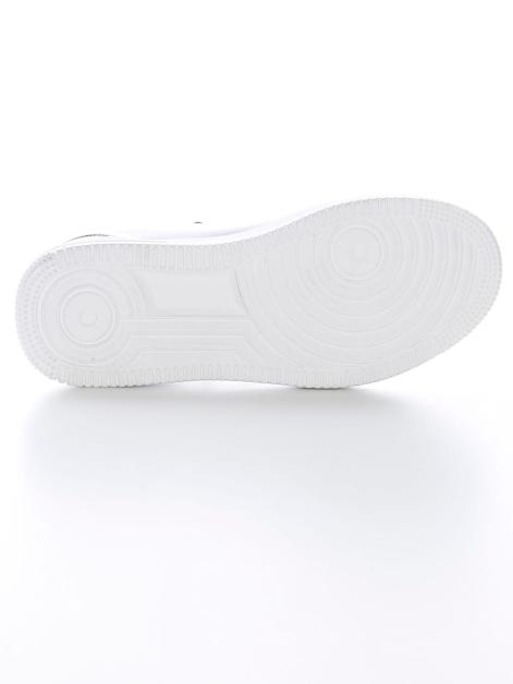 24 Hours Sneaker inLack-Optik Artikelnummer: 1892416 Saisonale Angebote