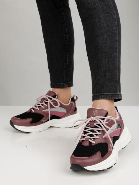 24 Hours Sneaker in sportiver Optik Artikelnummer: 1892476 Begrenzt auf 3 Tage