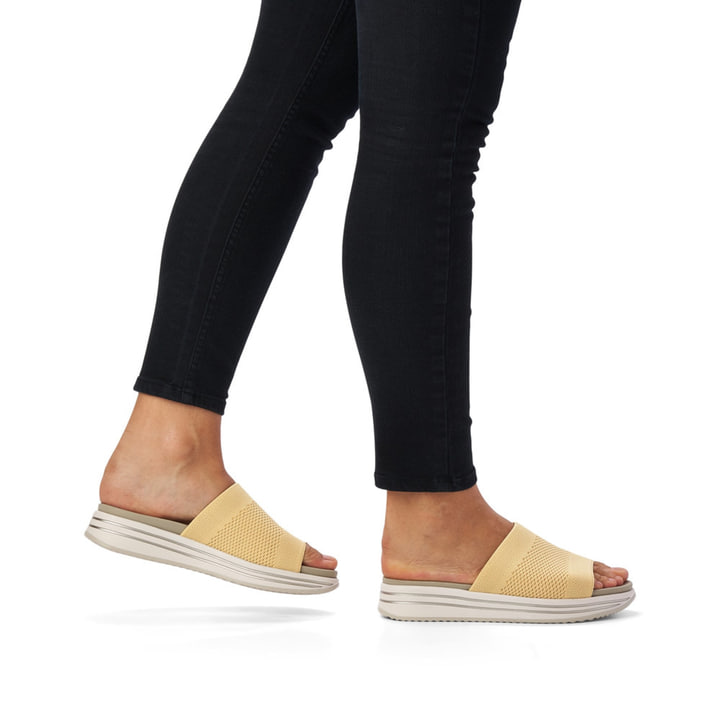 Remonte Artikelnummer R2961-68 remonte Damen Pantoletten pastellgelb Clearance-Verkauf