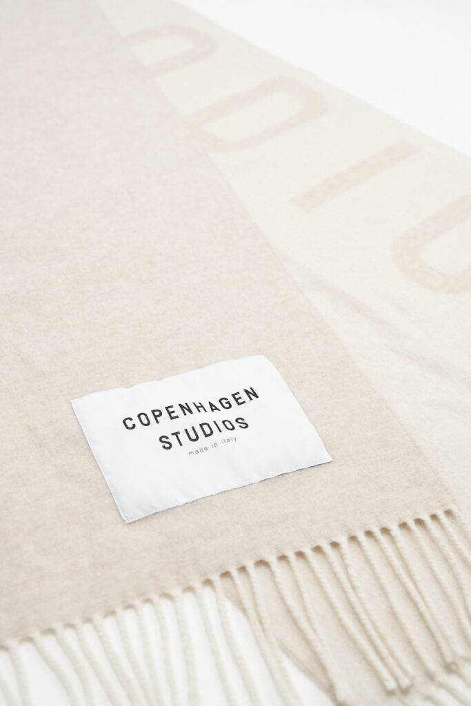 Studio Copenhagen CPH SHAWL 1 wool mix beige Begrenzte Freigabe