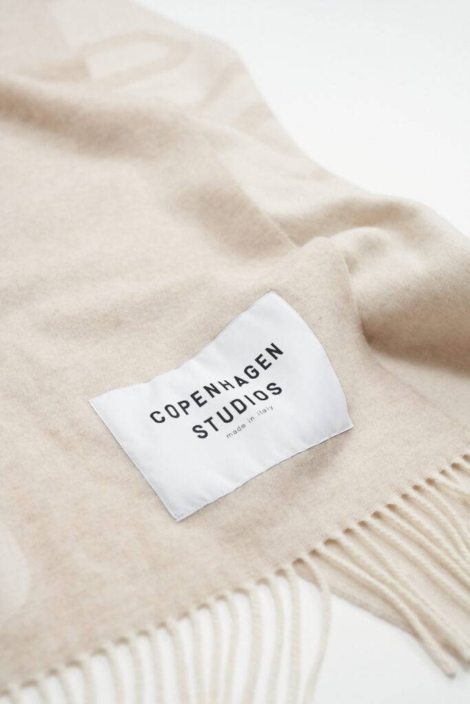 Studio Copenhagen CPH SHAWL 1 wool mix beige Begrenzte Freigabe
