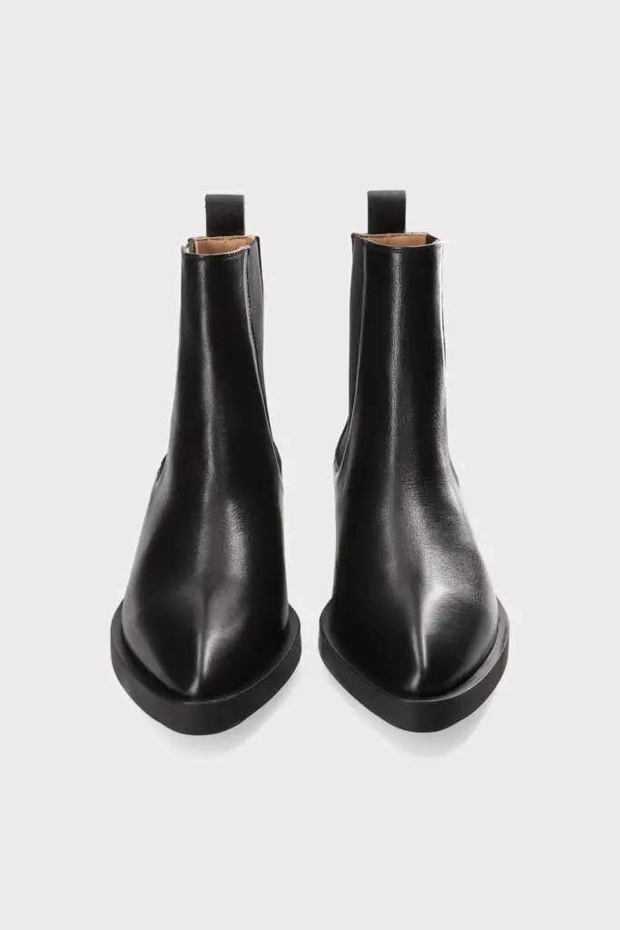Studio Copenhagen CPH326 leather black Kauf eins, bekomm eins gratis