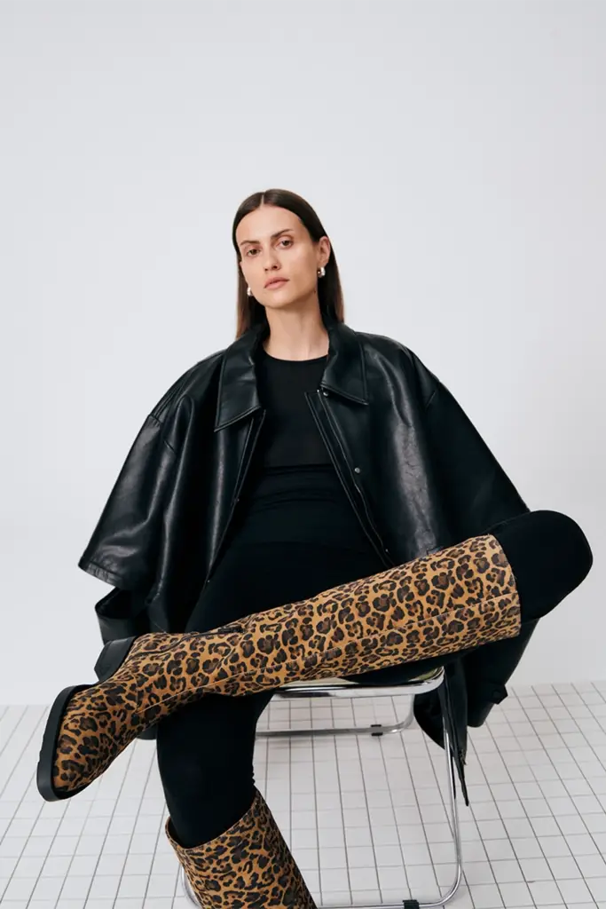 Studio Copenhagen CPH323 suede leo 2025