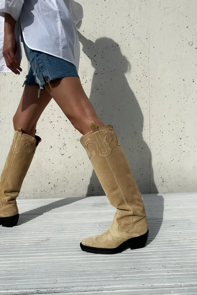 Studio Copenhagen CPH286 suede sand Jubiläumsangebot