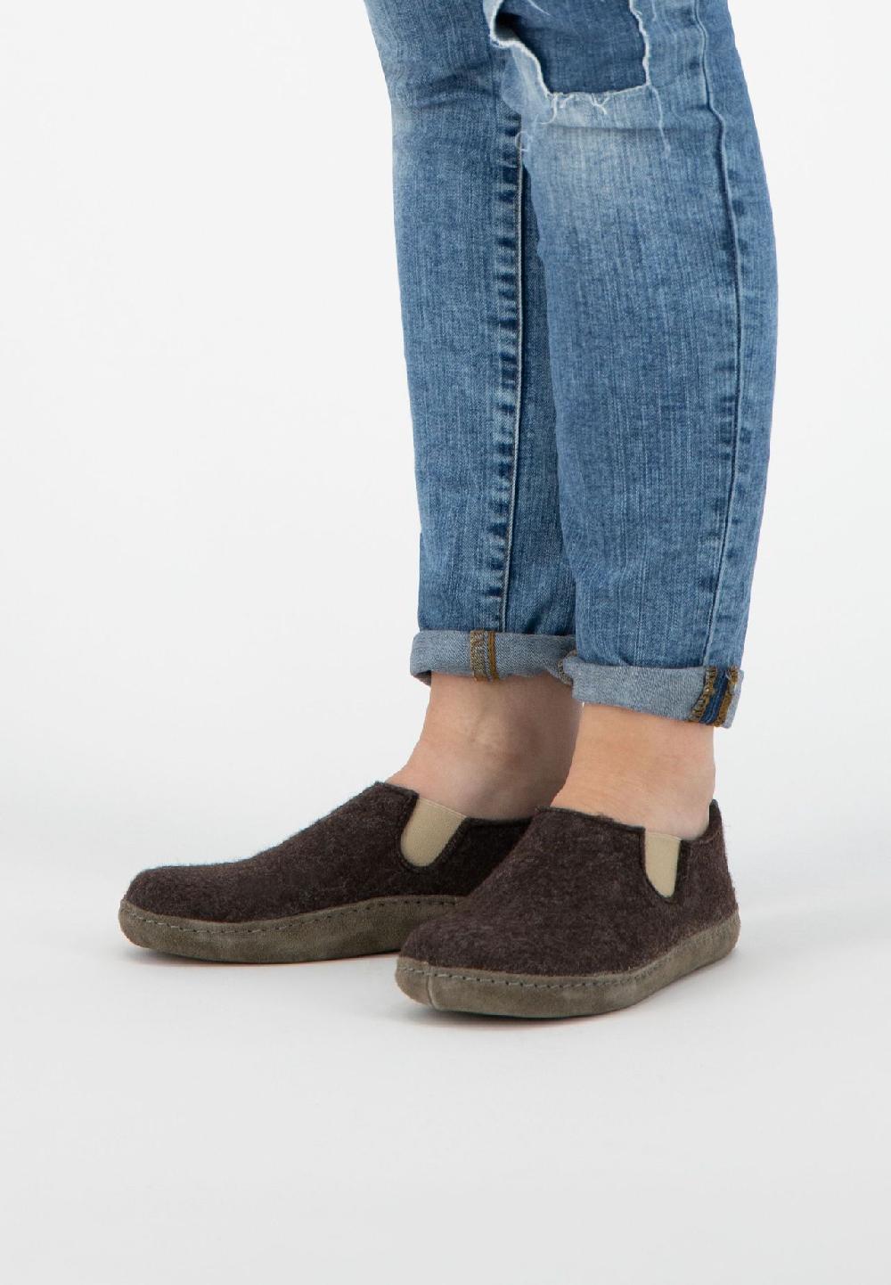 TRAVELIN' Slipper In-Home Black Friday