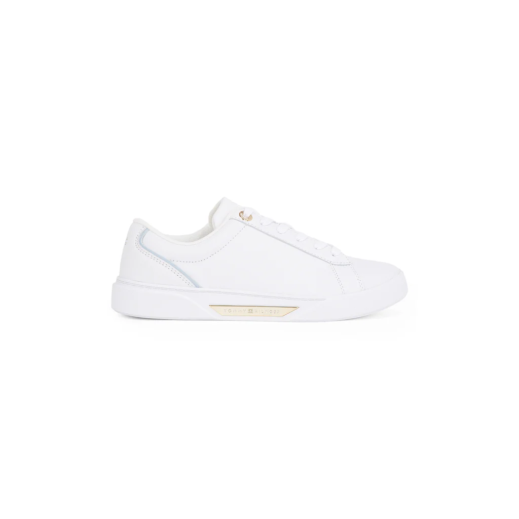 Tommy Hilfiger Plateausneaker »CHIC COURT SNEAKER« Freizeitschuh Halbschuh Schnürschuh goldfarbenes Schmuckelement ▷ für Kostenloser Versand