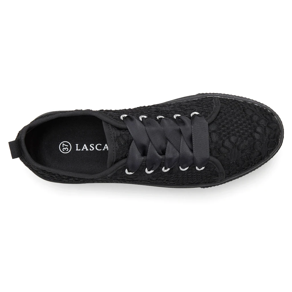 LASCANA Sneaker mit leichter Plateausohle und Spitze Schnürhalbschuhe Freizeitschuhe Cyber Monday