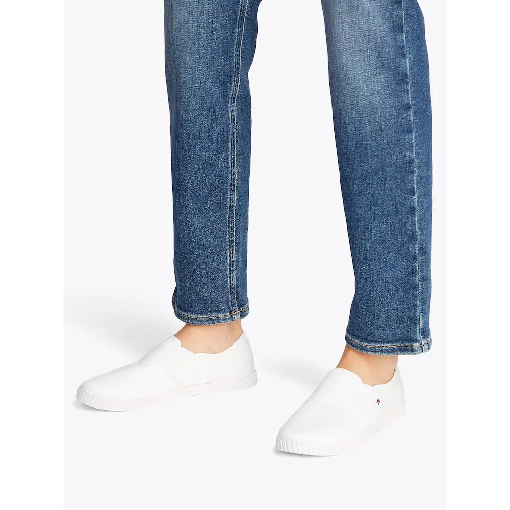 Tommy Hilfiger Plateausneaker »CANVAS LACE UP SNEAKER« Freizeitschuh Halbschuh Schnürschuh mit gestickter Logoflagge Bestseller