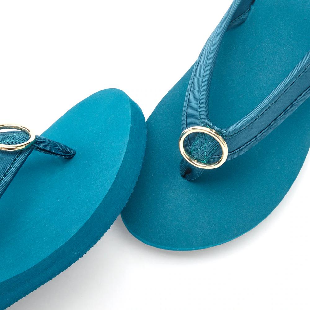 LASCANA Badezehentrenner Sandale Pantolette Badeschuh mit Ringapplikation "Italy" VEGAN Osterangebot